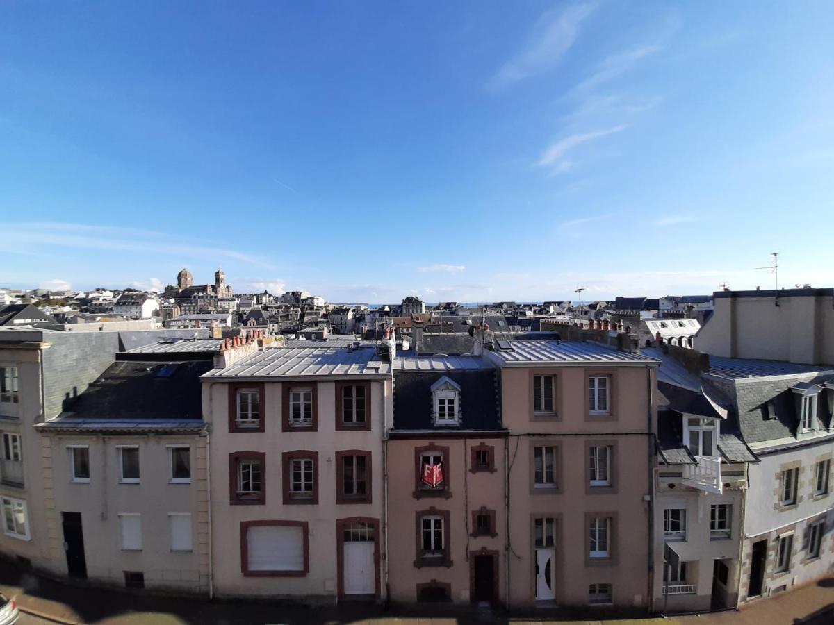 Appartement Le Petit Michelet à Granville Extérieur photo