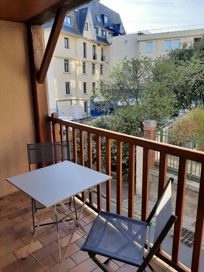 Appartement Le Petit Michelet à Granville Extérieur photo