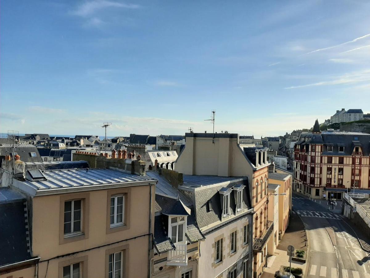 Appartement Le Petit Michelet à Granville Extérieur photo